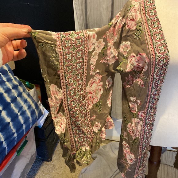 Very pretty Kimono, size Med, colorful - Picture 4 of 6